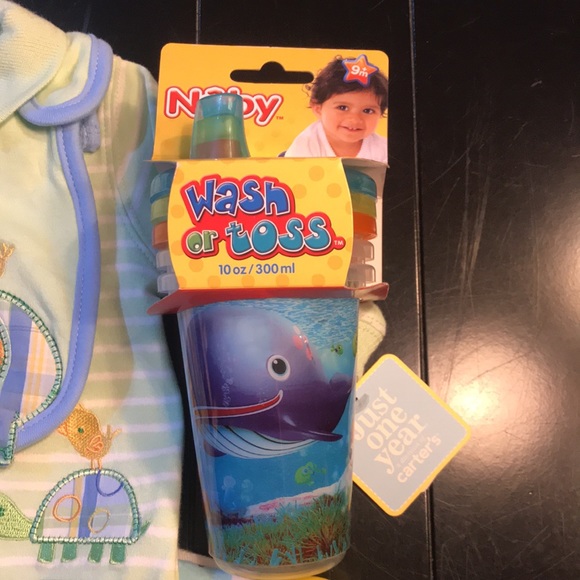 NWT newborn outfit and bib and miscellaneous items. - Picture 4 of 5